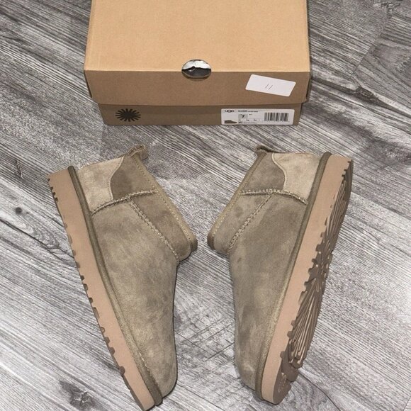 UGG Classic Ultra Mini Boots - Picture 8 of 10